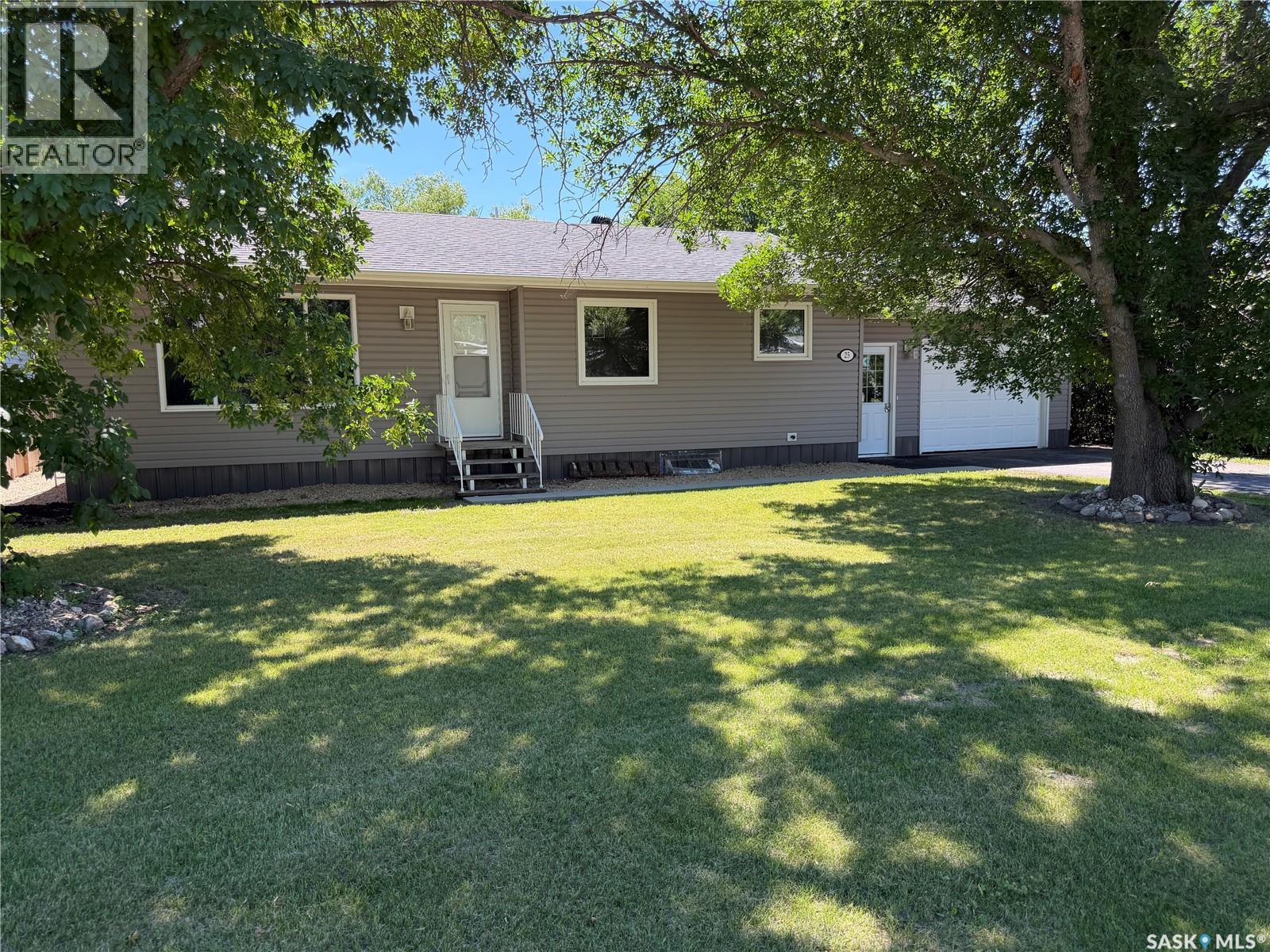 25 Souris Avenue, Redvers, SK - Outdoor