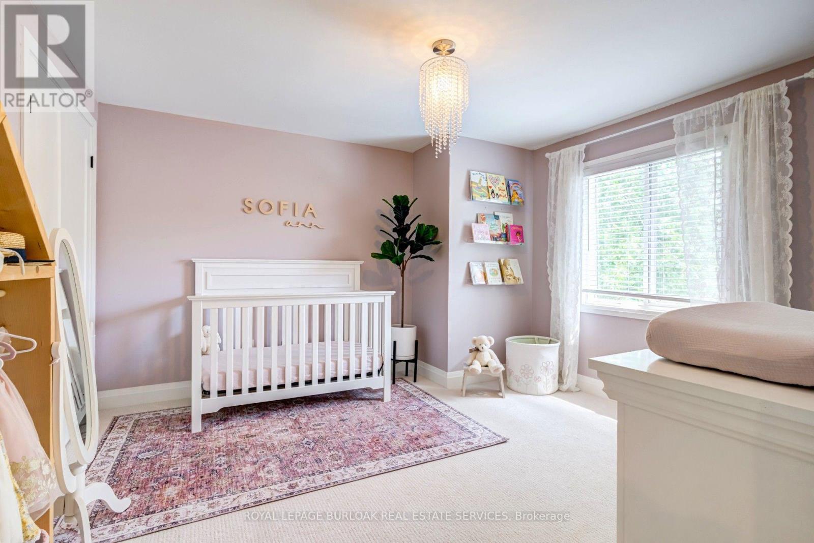 34 Amblecote Place, Hamilton, ON - Indoor Photo Showing Bedroom