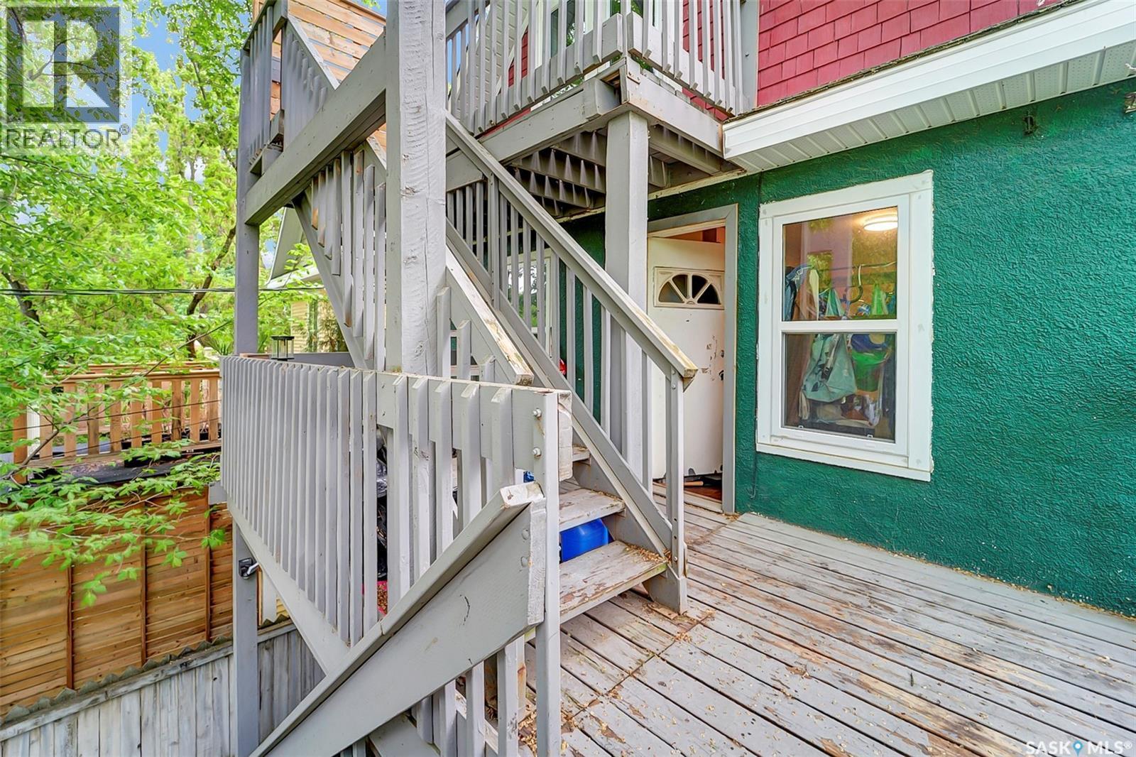736 7Th Avenue N, Saskatoon, SK - Outdoor With Deck Patio Veranda With Exterior