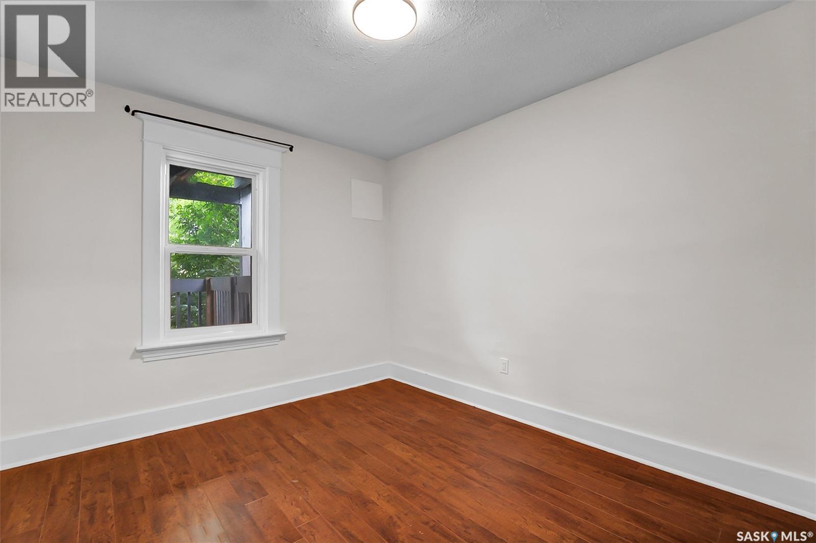 736 7Th Avenue N, Saskatoon, SK - Indoor Photo Showing Other Room