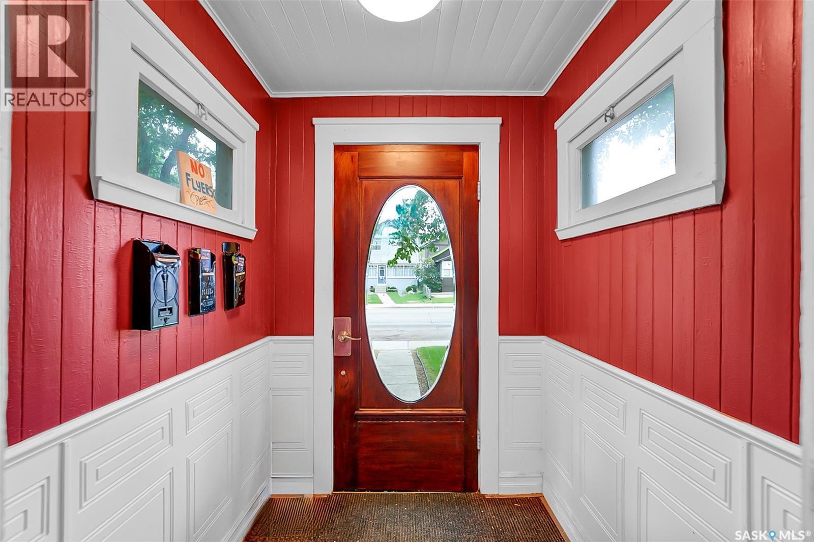 736 7Th Avenue N, Saskatoon, SK - Indoor Photo Showing Other Room
