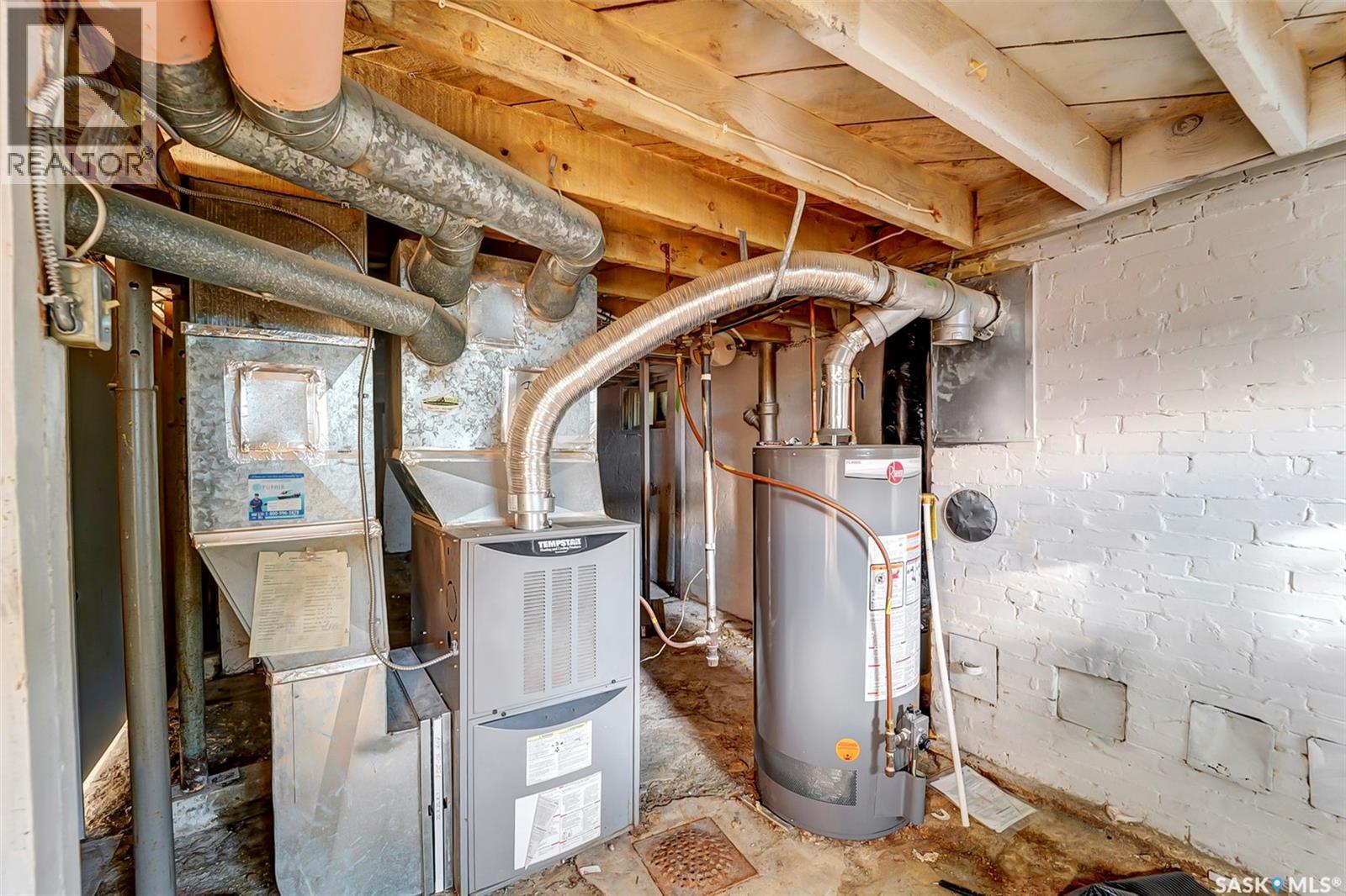 736 7Th Avenue N, Saskatoon, SK - Indoor Photo Showing Basement
