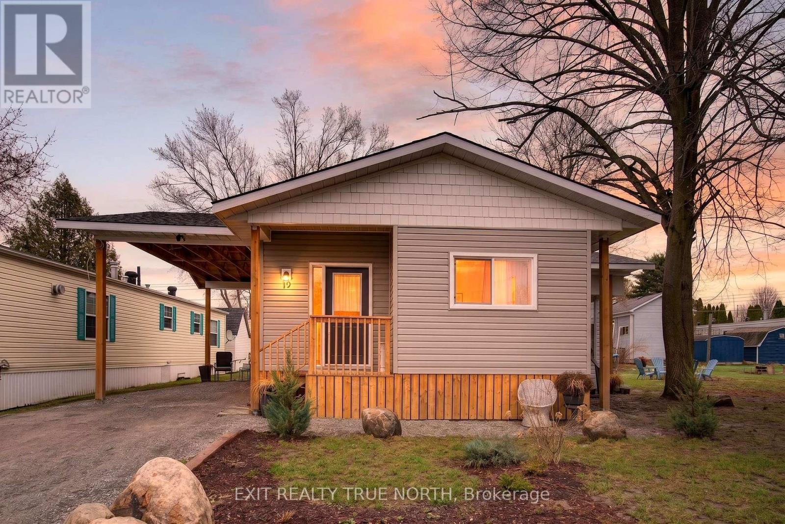 19 Vics Road, Midland, ON - Outdoor With Exterior