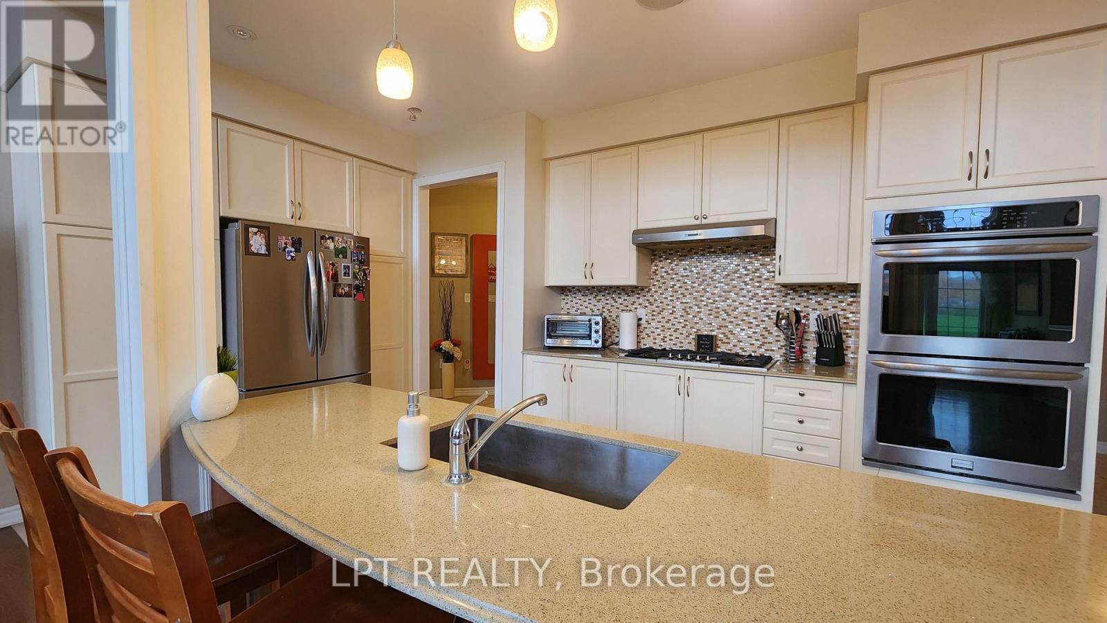 12 Plowright Road, Springwater, ON - Indoor Photo Showing Kitchen With Stainless Steel Kitchen