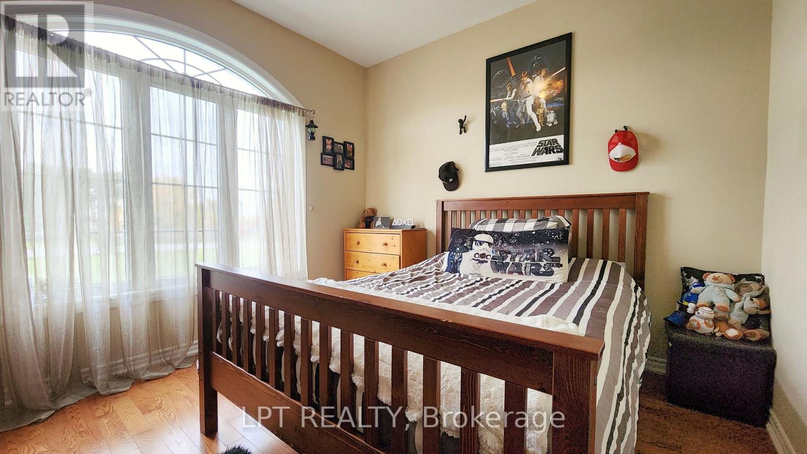 12 Plowright Road, Springwater, ON - Indoor Photo Showing Bedroom