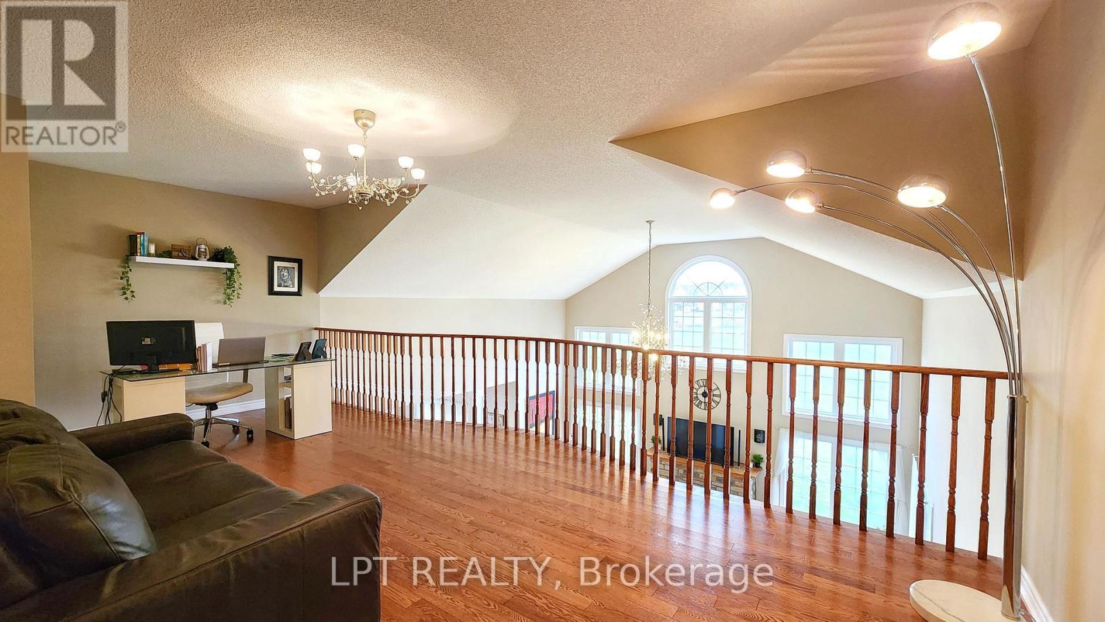 12 Plowright Road, Springwater, ON - Indoor Photo Showing Other Room