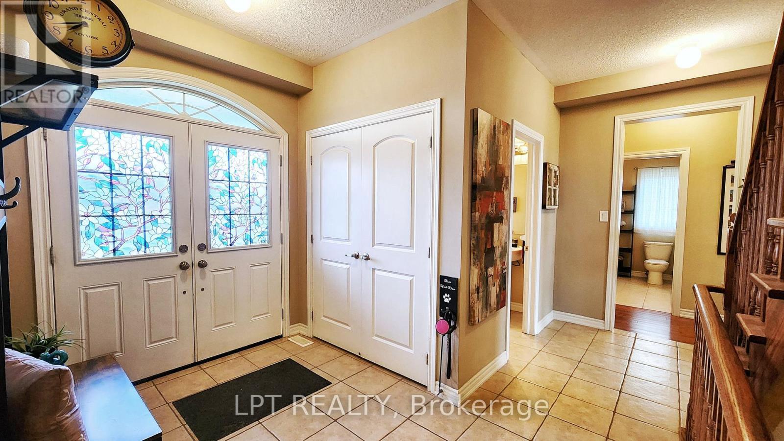 12 Plowright Road, Springwater, ON - Indoor Photo Showing Other Room