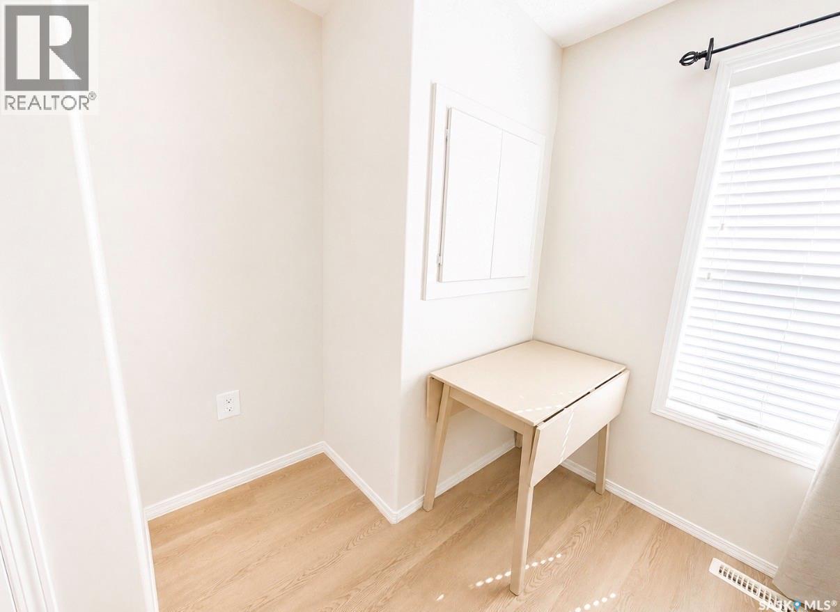 4 1275 S Railway Avenue E, Swift Current, SK - Indoor Photo Showing Other Room