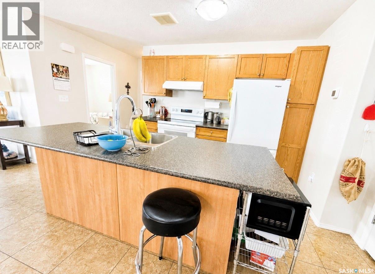 4 1275 S Railway Avenue E, Swift Current, SK - Indoor Photo Showing Kitchen