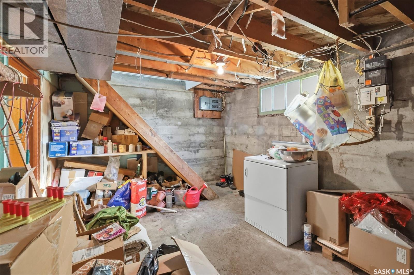 925 O Avenue S, Saskatoon, SK - Indoor