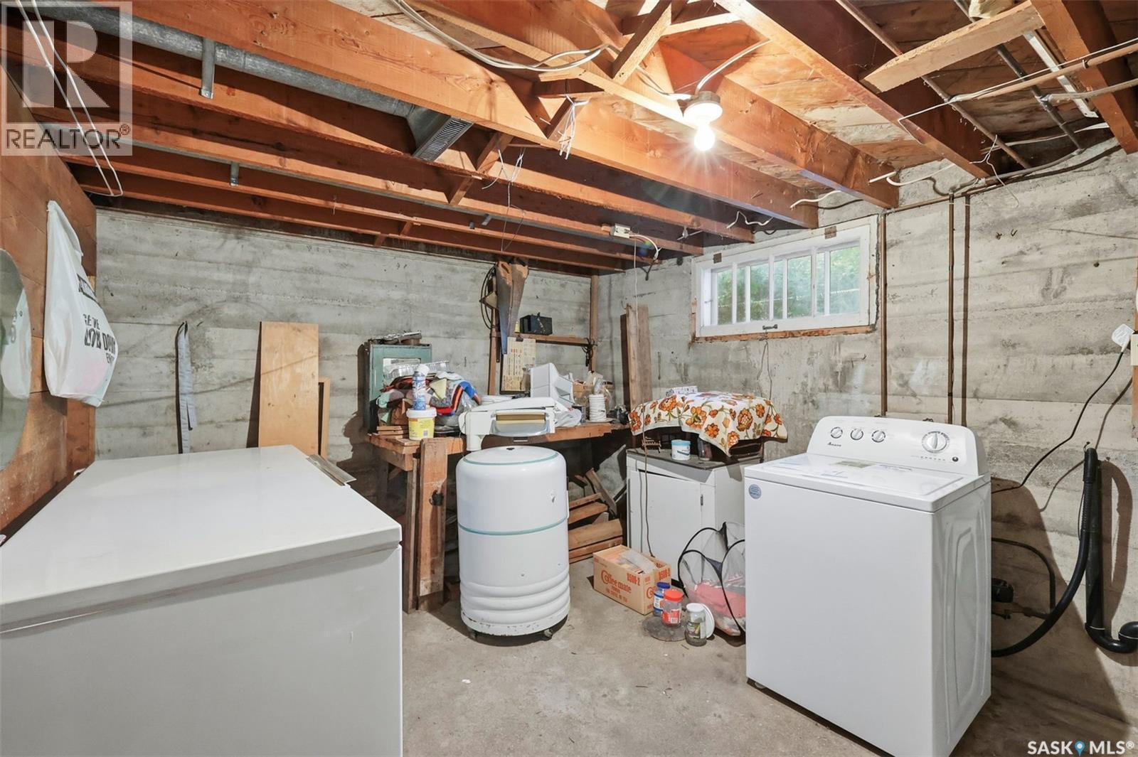 925 O Avenue S, Saskatoon, SK - Indoor Photo Showing Other Room