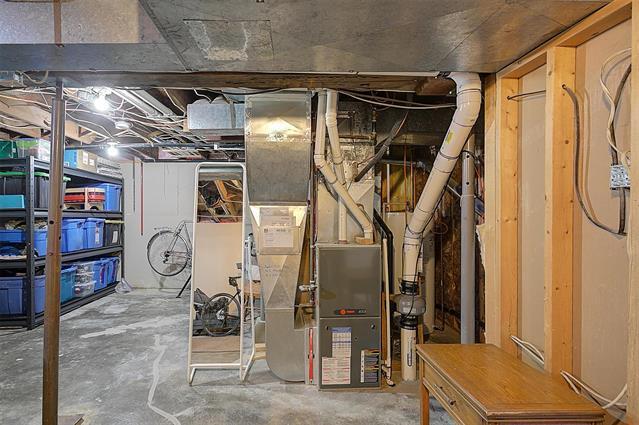 366 Campbell St, Winnipeg, MB - Indoor Photo Showing Basement