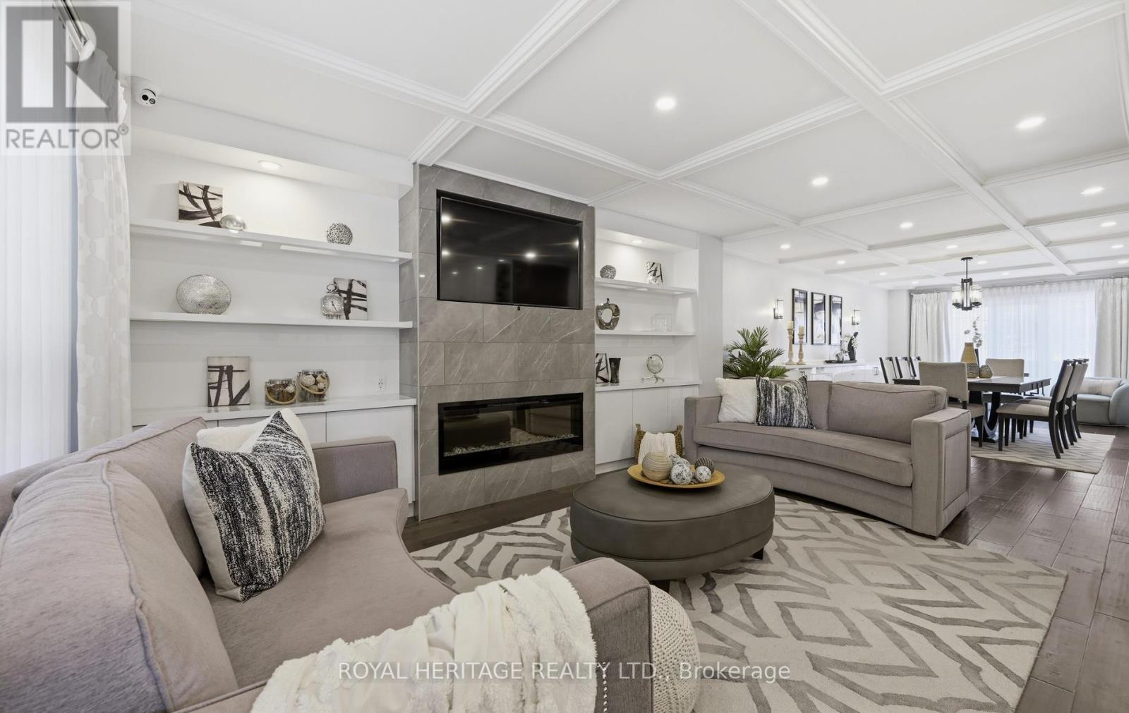 7 Kimbark Crescent, Markham, ON - Indoor Photo Showing Living Room With Fireplace
