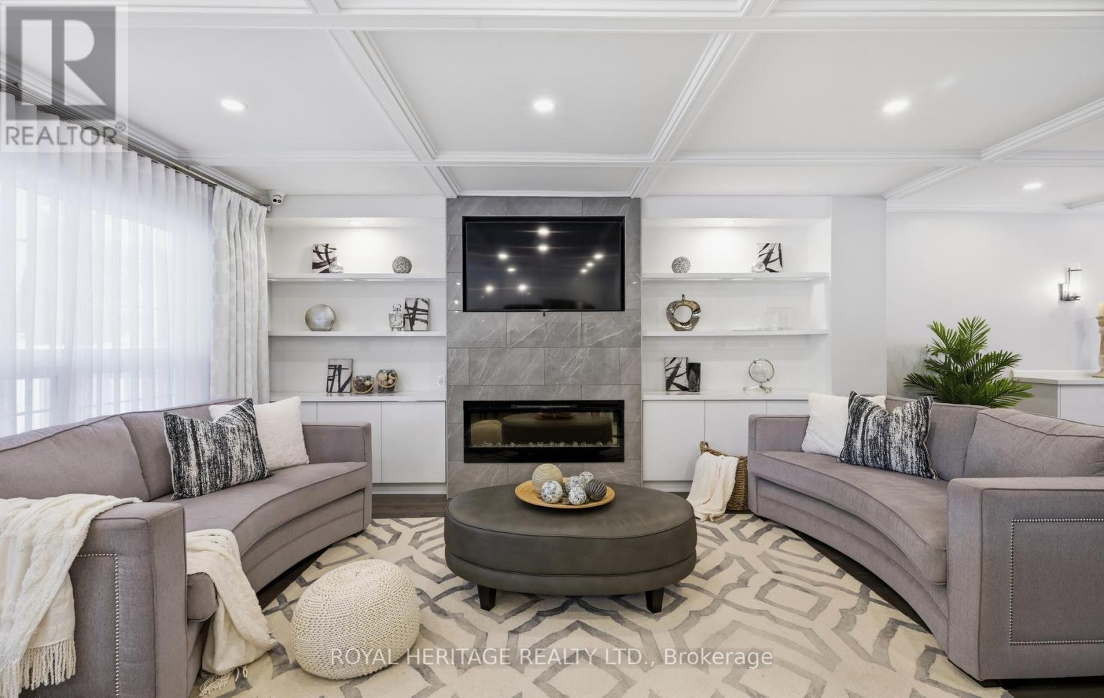 7 Kimbark Crescent, Markham, ON - Indoor Photo Showing Living Room With Fireplace