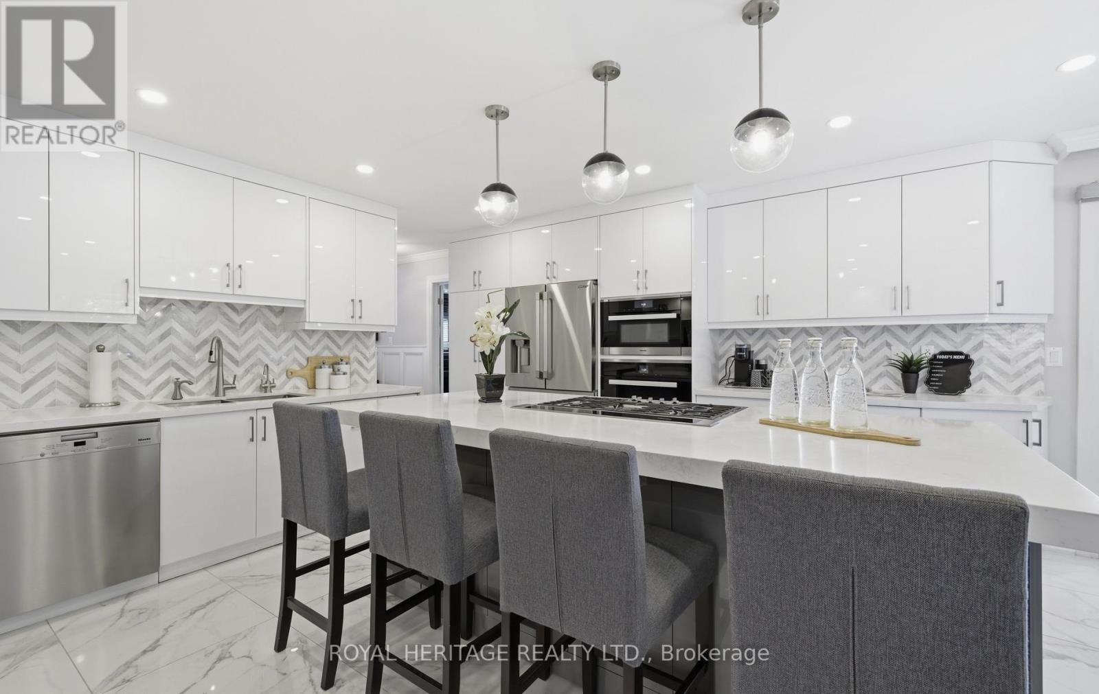 7 Kimbark Crescent, Markham, ON - Indoor Photo Showing Kitchen With Stainless Steel Kitchen With Upgraded Kitchen