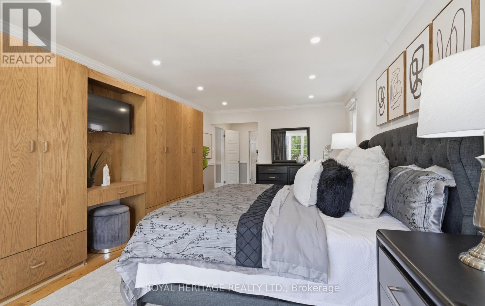7 Kimbark Crescent, Markham, ON - Indoor Photo Showing Bedroom