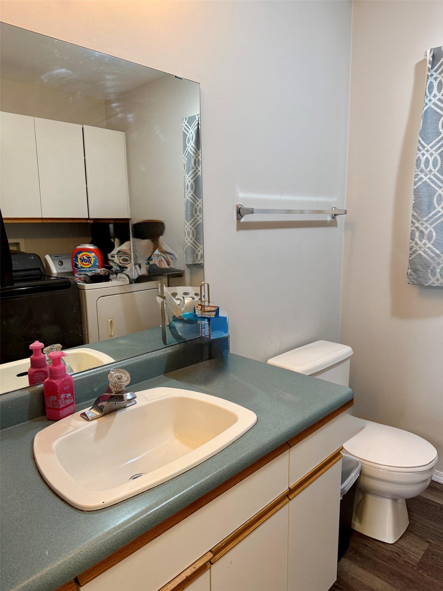B-1801 Kelowna Crescent, Cranbrook, BC - Indoor Photo Showing Bathroom