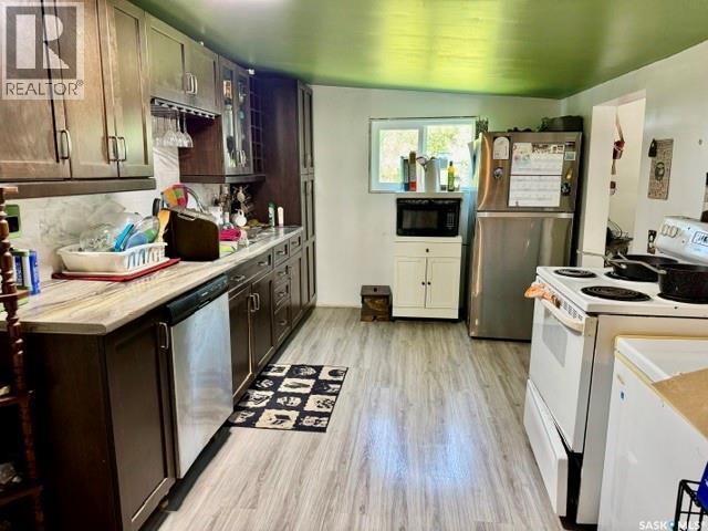 213 1St Avenue S, St. Gregor, SK - Indoor Photo Showing Kitchen