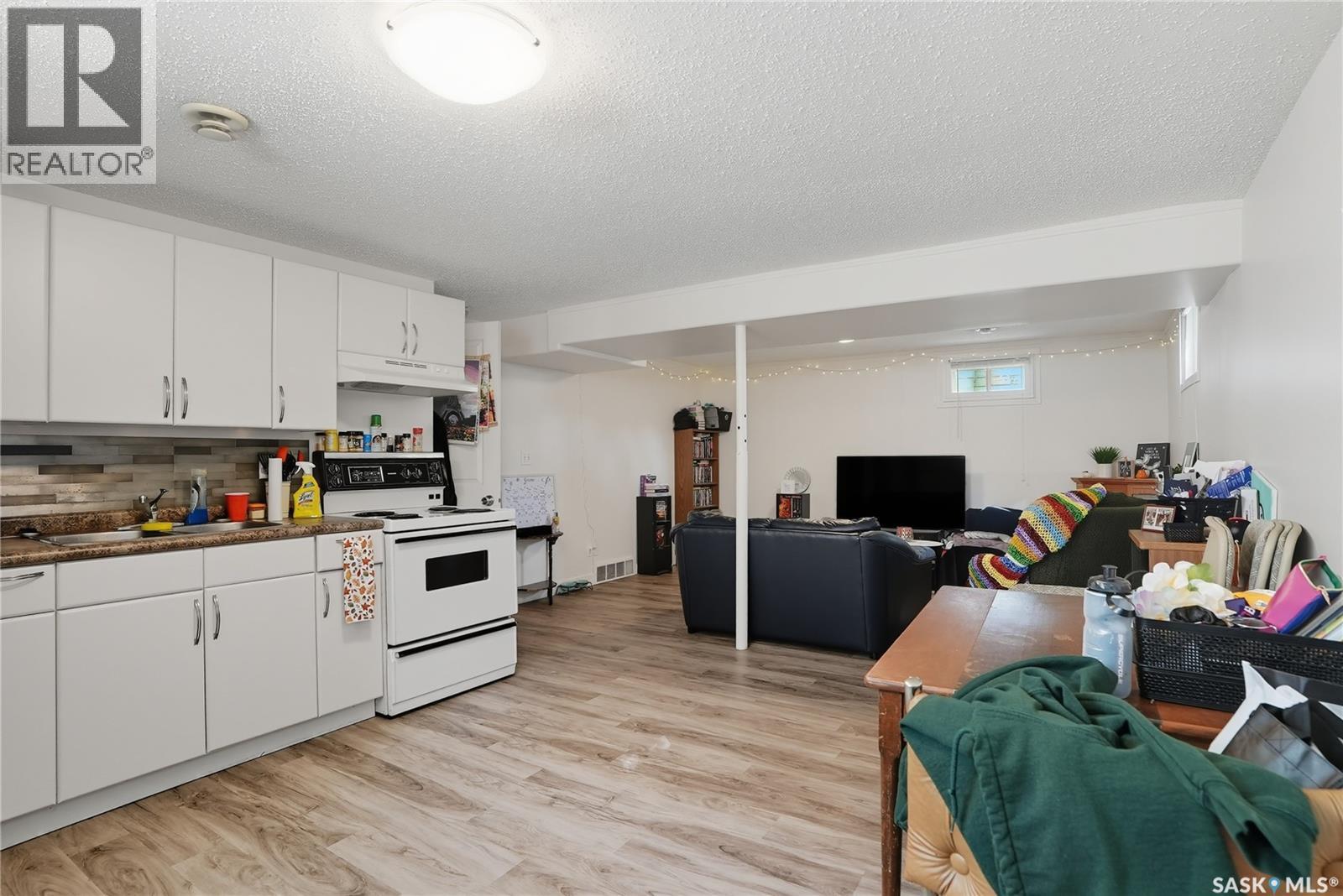 114 107Th Street W, Saskatoon, SK - Indoor Photo Showing Kitchen