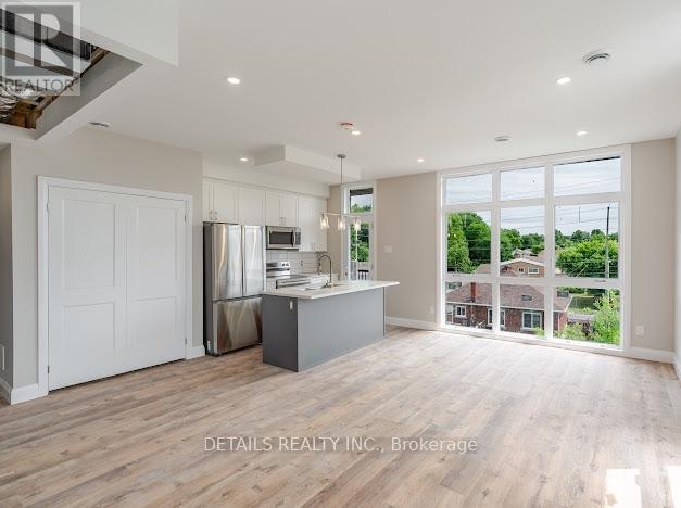 659 Donat Street, Ottawa, ON - Indoor Photo Showing Kitchen With Upgraded Kitchen