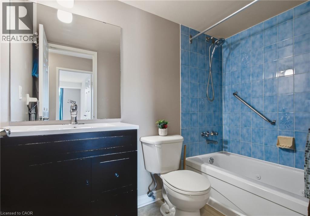 432 Main Street E Unit# 801, Hamilton, ON - Indoor Photo Showing Bathroom