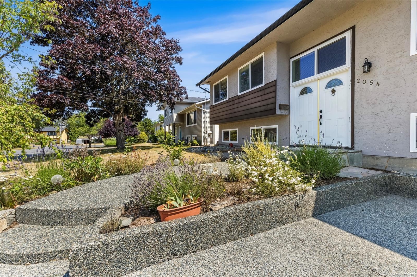 2054 Piercy Ave, Sidney, BC
