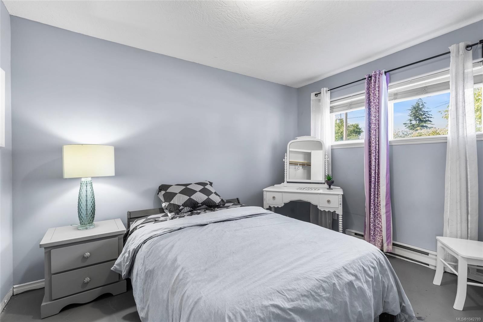 2054 Piercy Ave, Sidney, BC