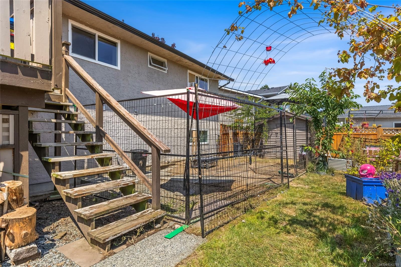 2054 Piercy Ave, Sidney, BC