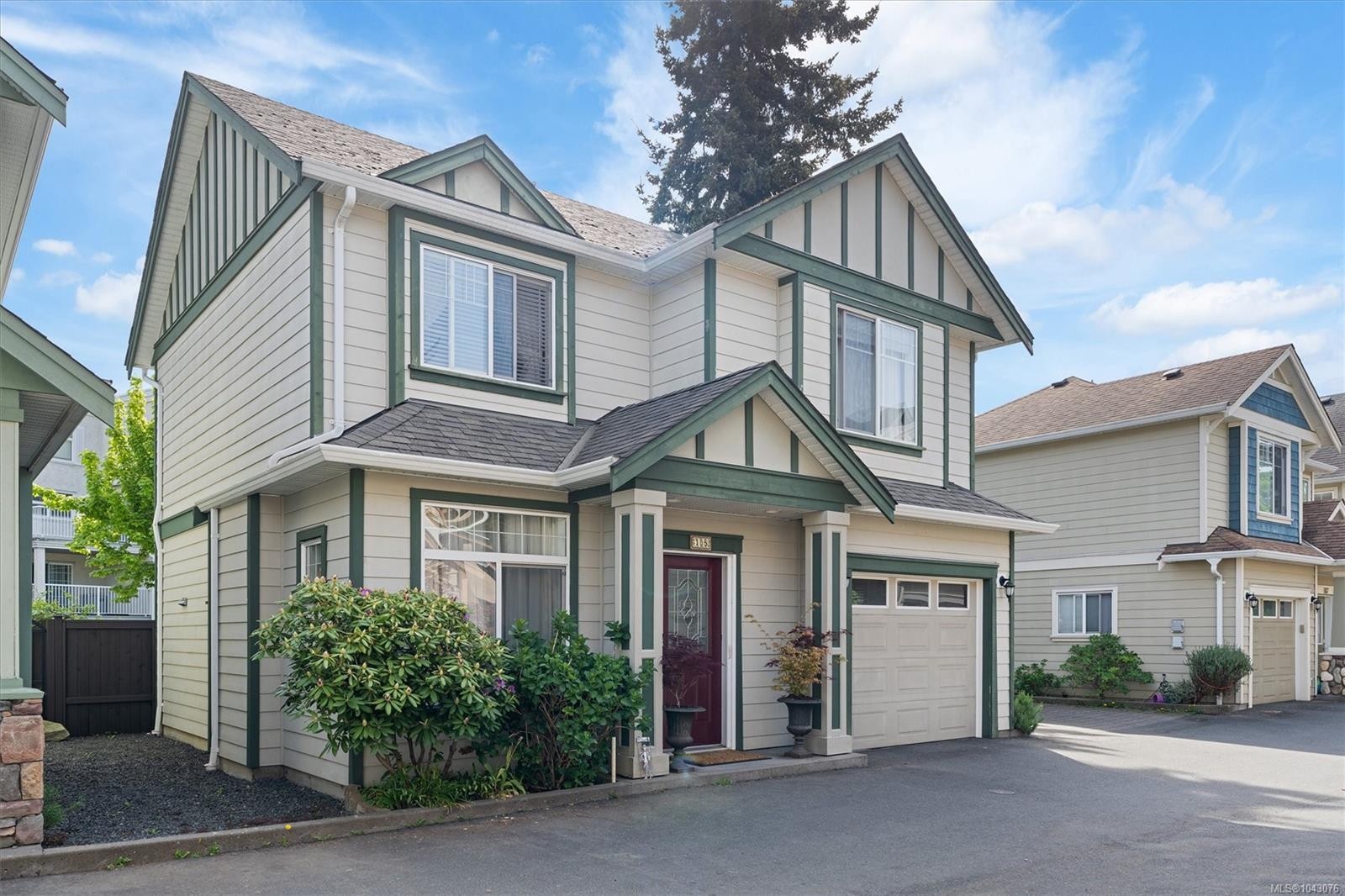 #105-2600 Peatt Rd, Langford, BC