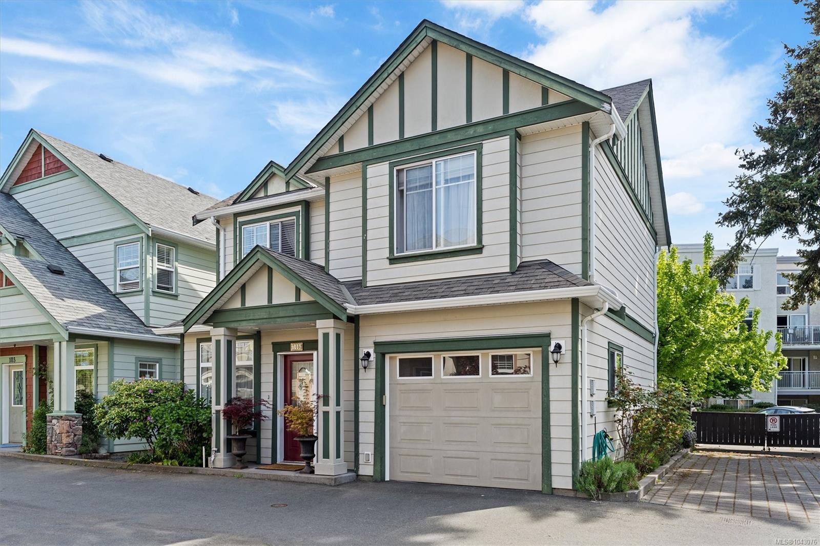 #105-2600 Peatt Rd, Langford, BC