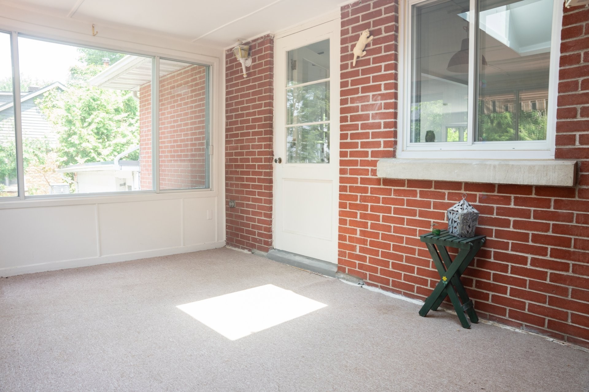 Sun Room - 16 Av. Glendale, Beaconsfield, QC - Photo Showing Other Room
