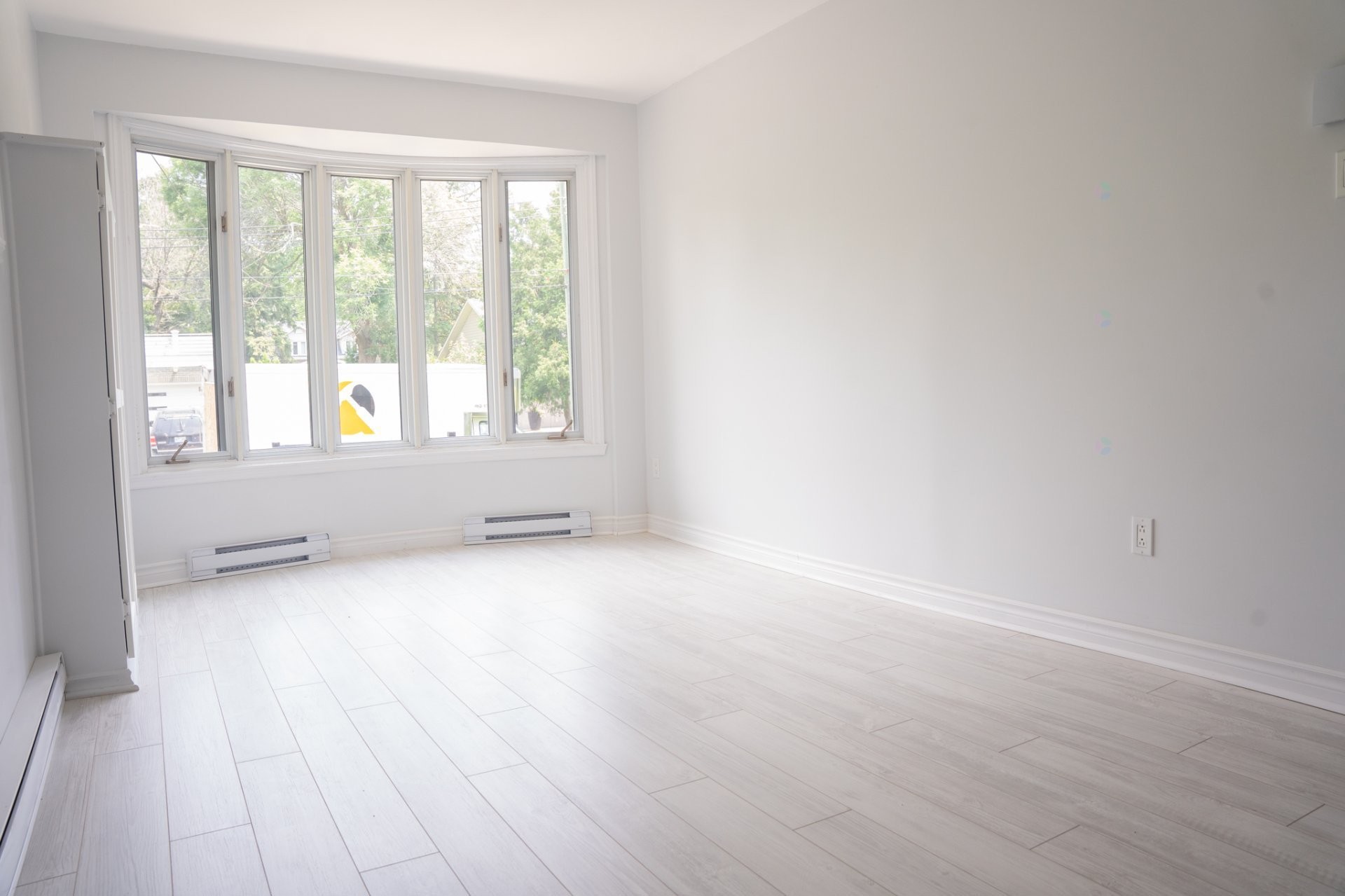 Family Room - 16 Av. Glendale, Beaconsfield, QC - Indoor Photo Showing Other Room