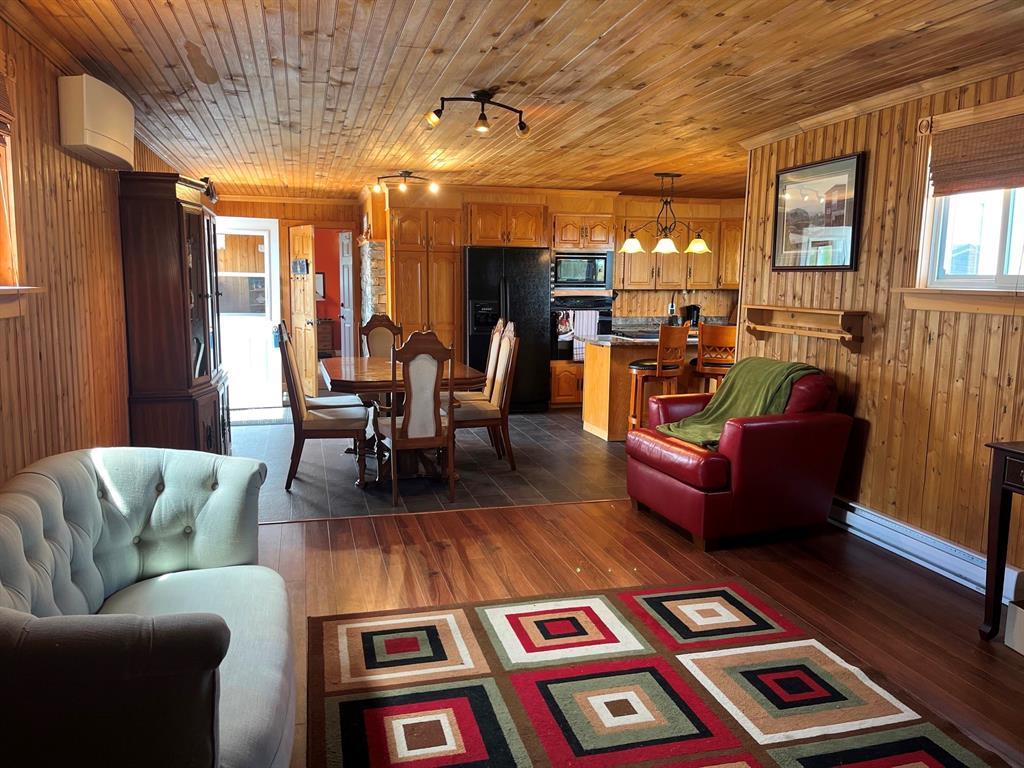 570 Salmonier Line, Holyrood, NL - Indoor Photo Showing Living Room