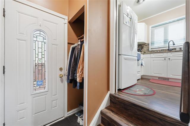 147 Talon Bay, Winnipeg, MB - Indoor