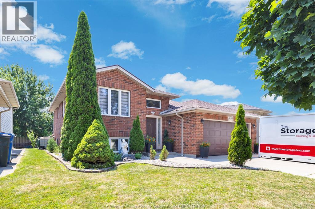 4239 Marlo, Windsor, ON - Outdoor