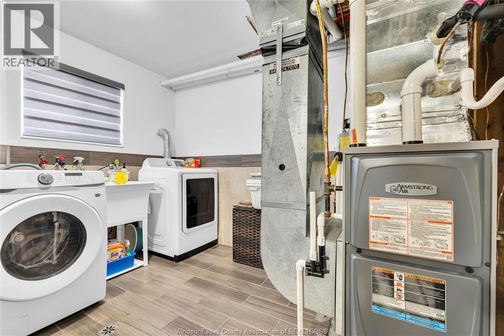 4239 Marlo, Windsor, ON - Indoor Photo Showing Laundry Room