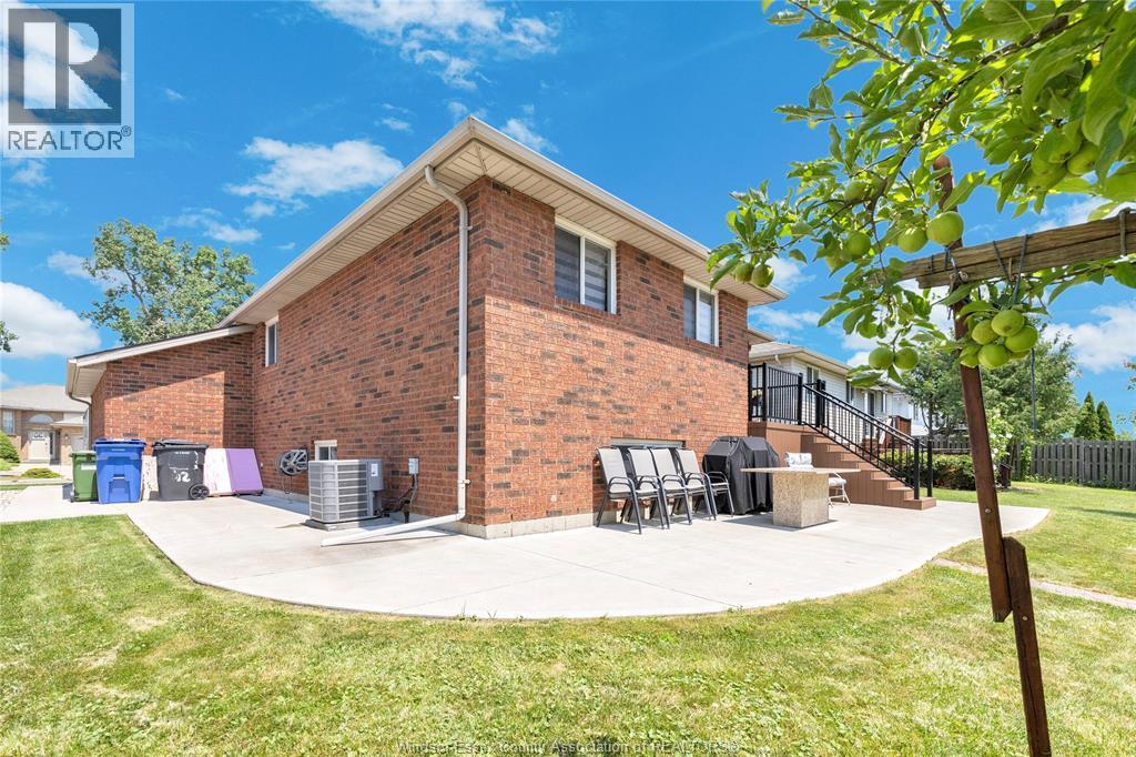 4239 Marlo, Windsor, ON - Outdoor