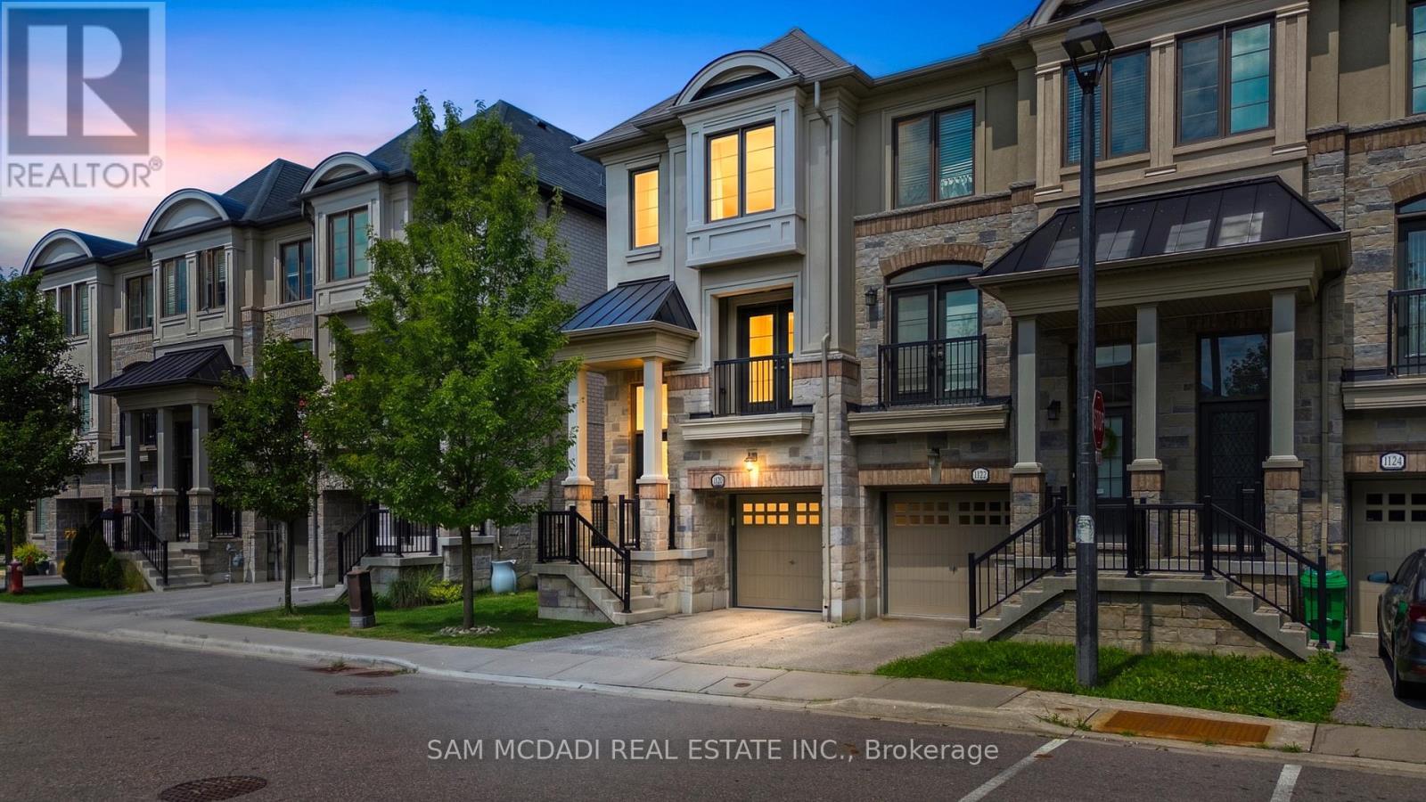 1120 Beachcomber Road, Mississauga, ON - Outdoor With Balcony With Facade