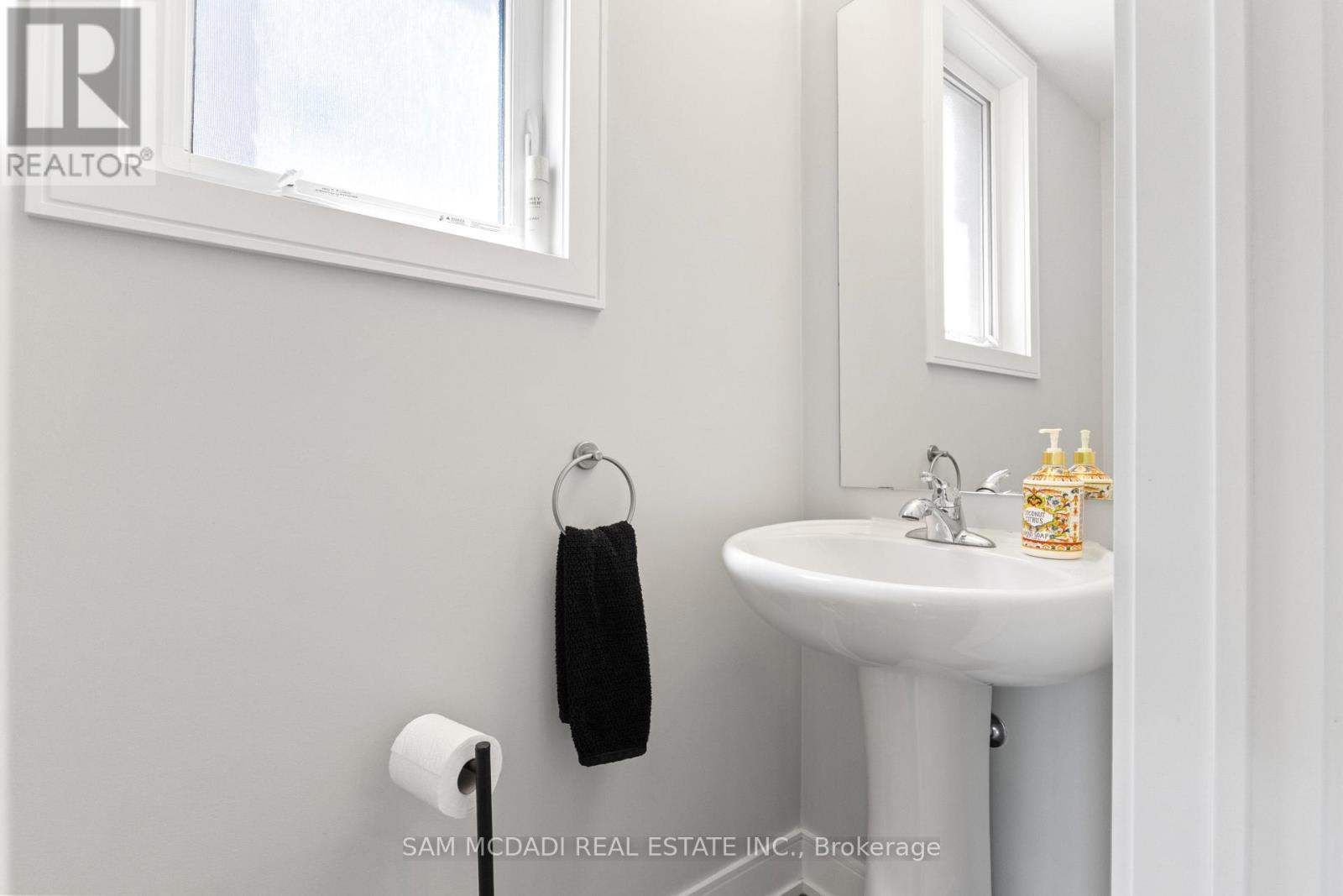 1120 Beachcomber Road, Mississauga, ON - Indoor Photo Showing Bathroom