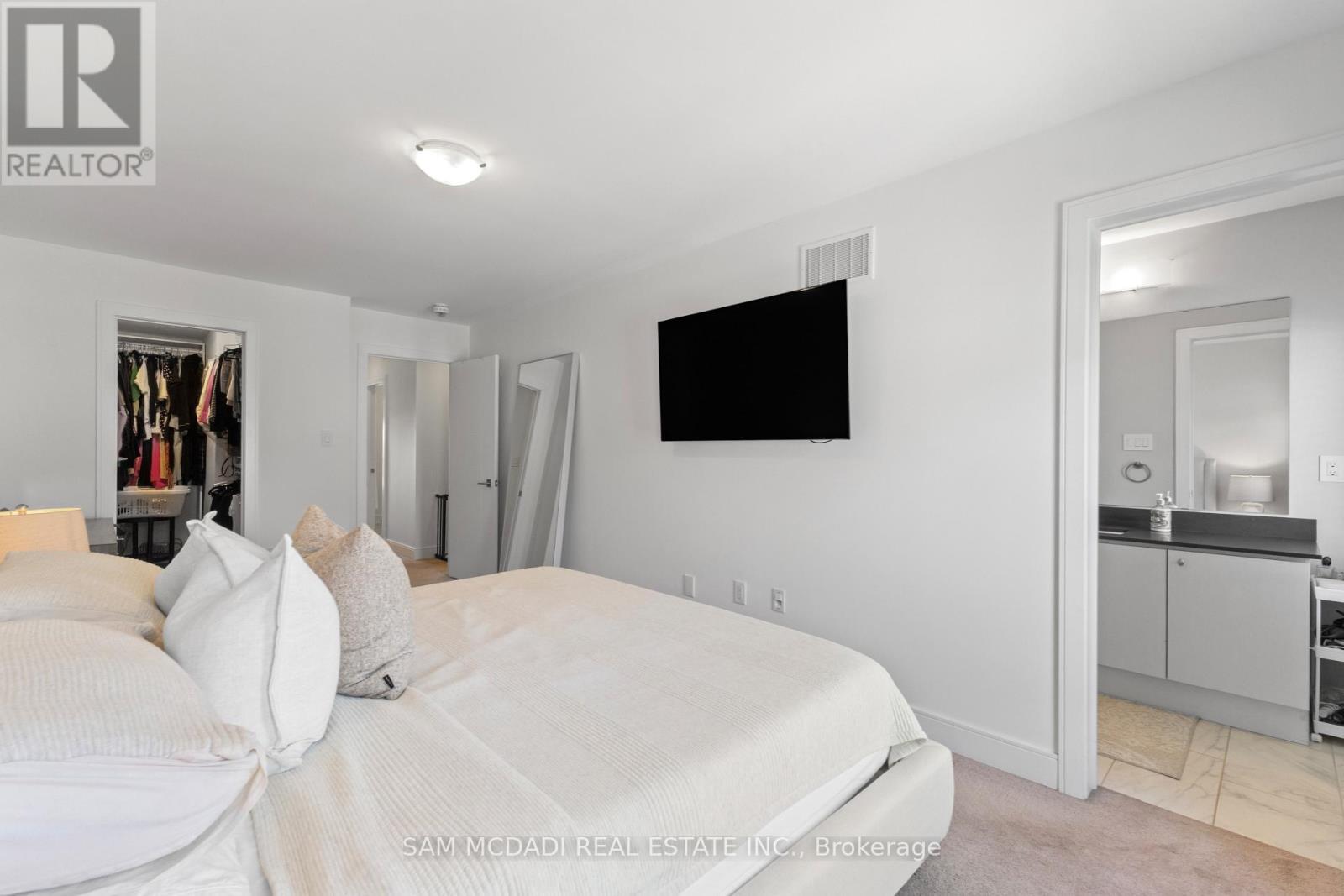 1120 Beachcomber Road, Mississauga, ON - Indoor Photo Showing Bedroom