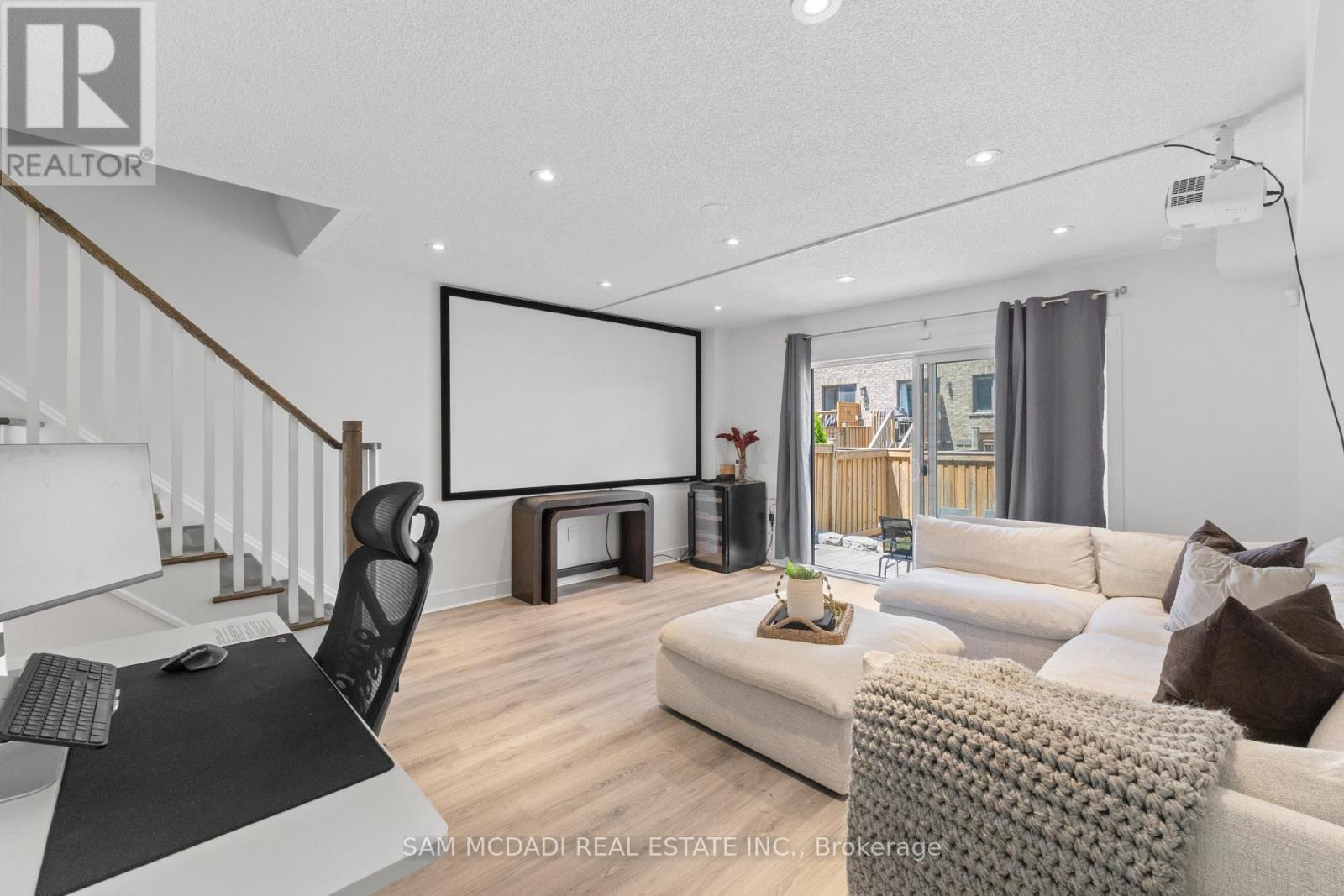 1120 Beachcomber Road, Mississauga, ON - Indoor