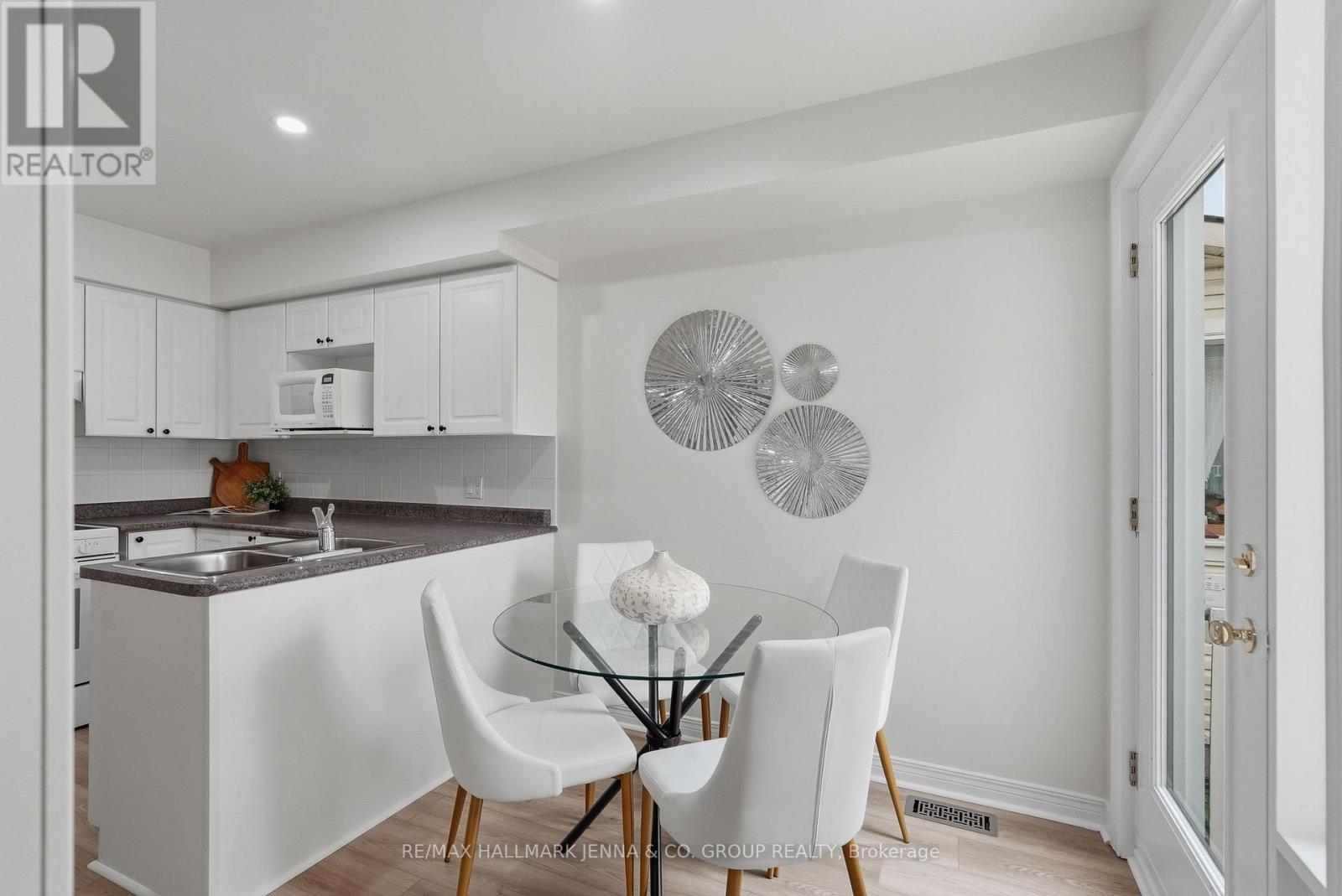 3 Redding Way, Ottawa, ON - Indoor Photo Showing Dining Room