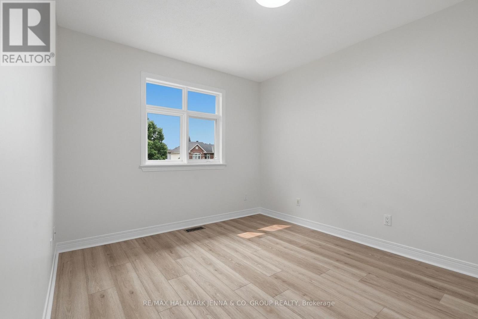 3 Redding Way, Ottawa, ON - Indoor Photo Showing Other Room