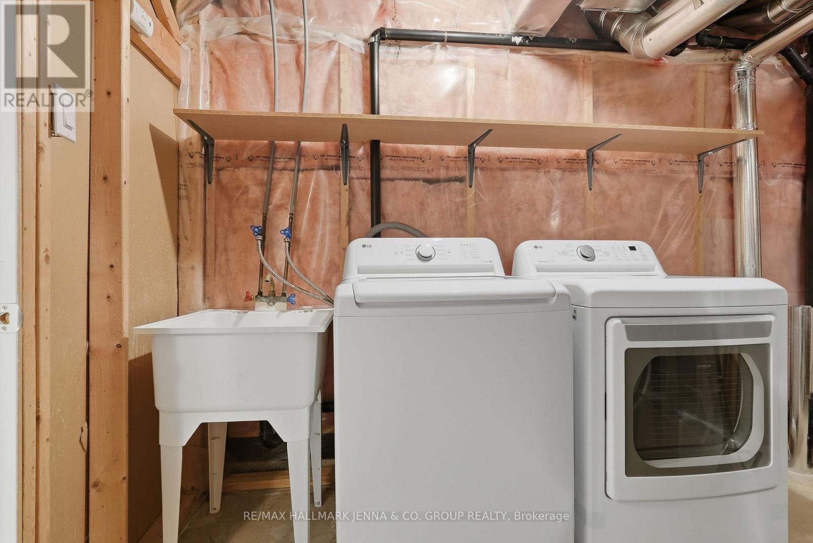 3 Redding Way, Ottawa, ON - Indoor Photo Showing Laundry Room
