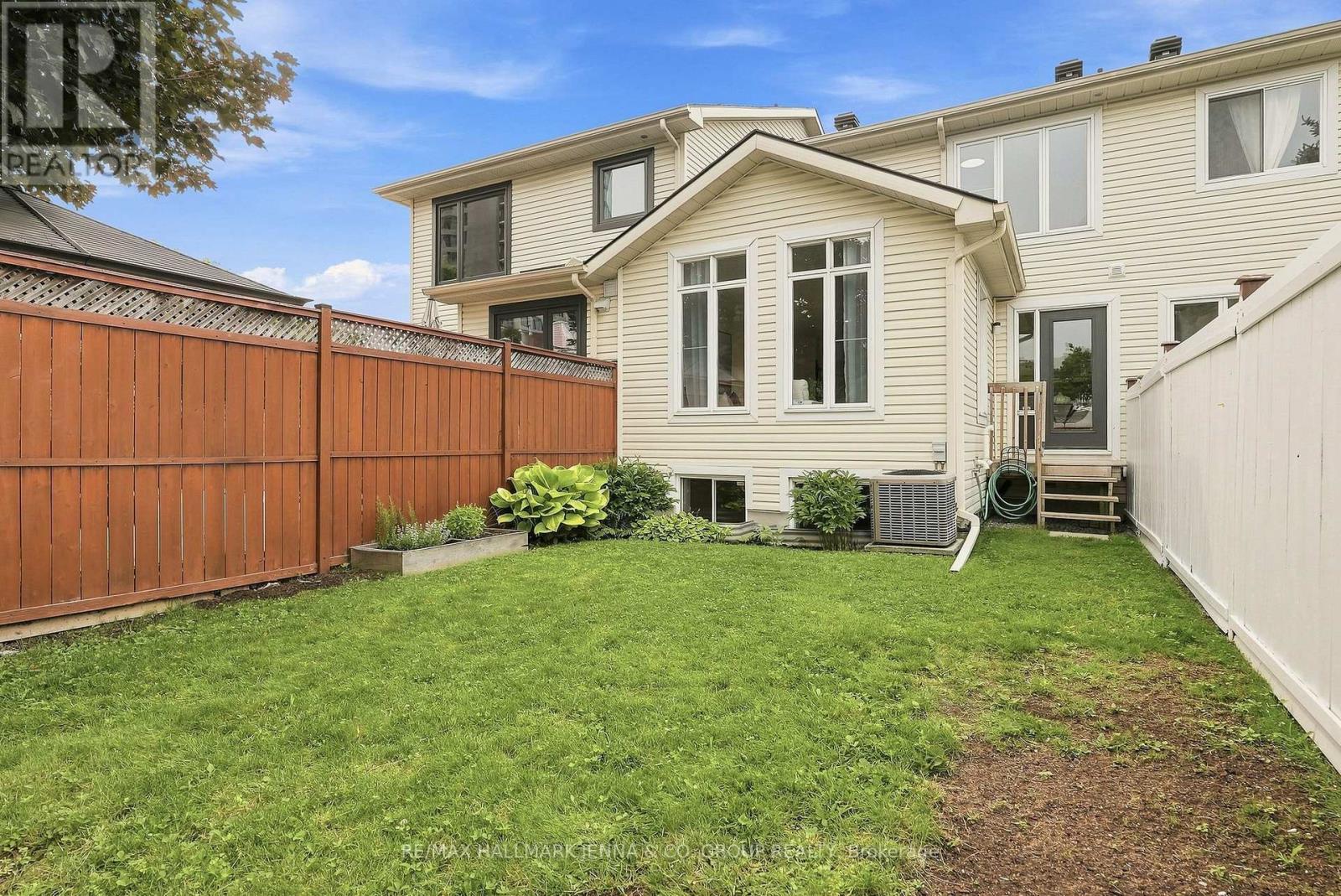 3 Redding Way, Ottawa, ON - Outdoor