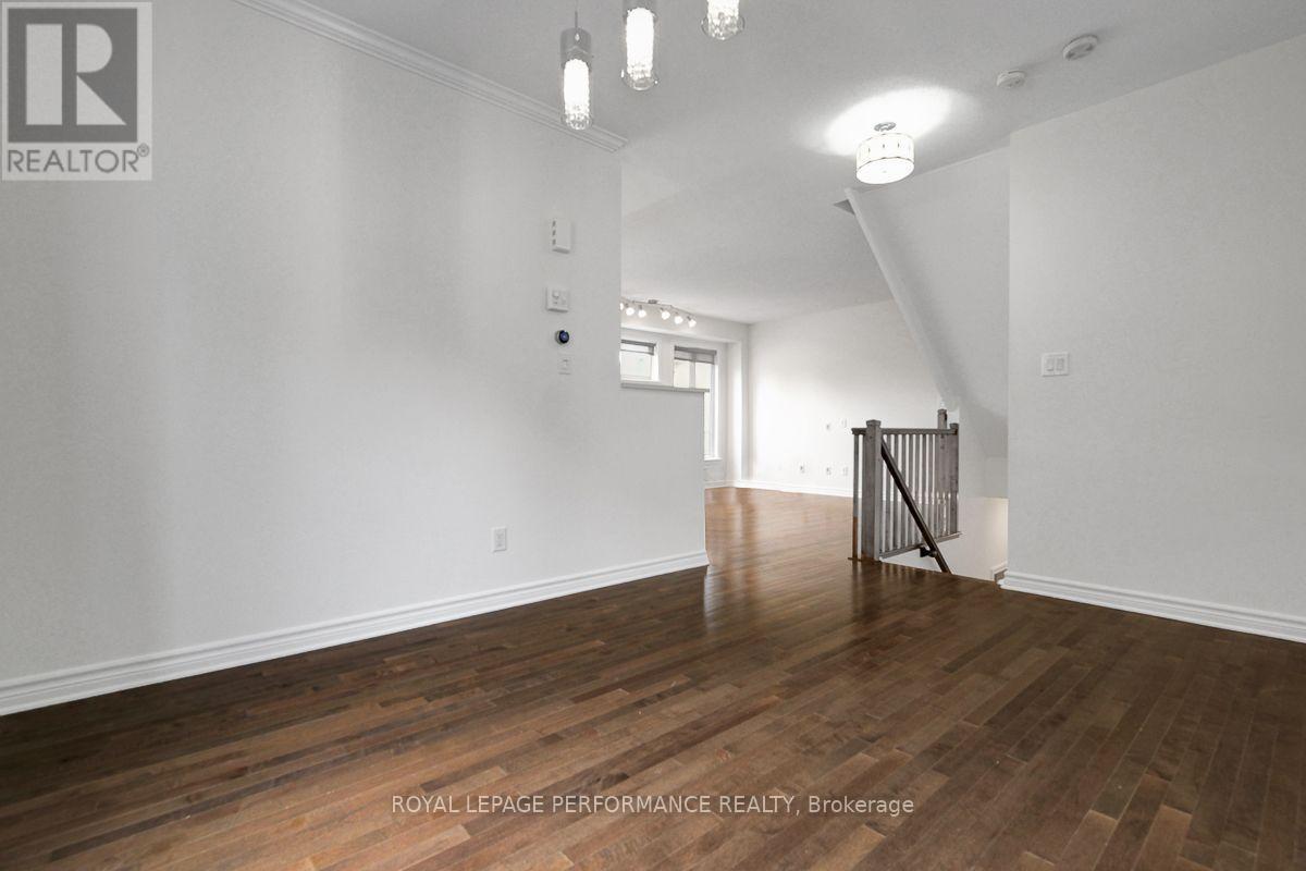 171 Trail Side Circle, Ottawa, ON - Indoor Photo Showing Other Room