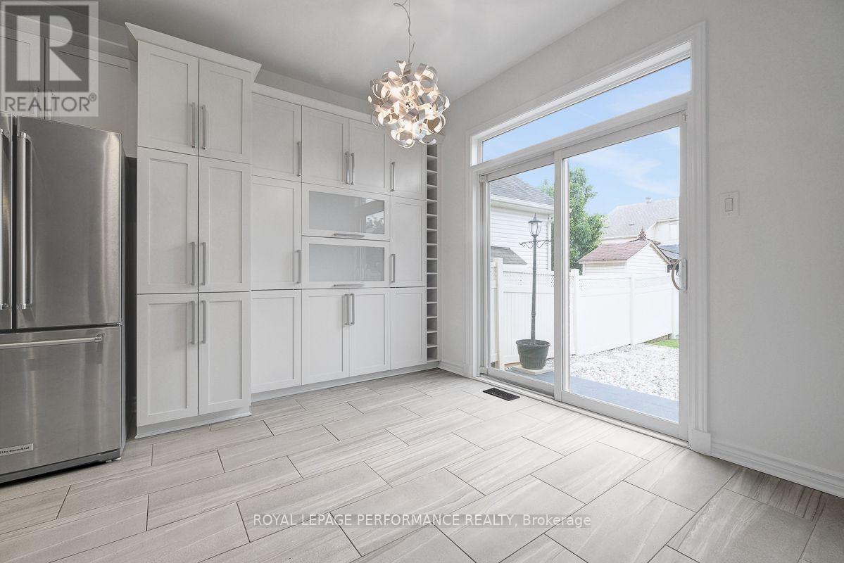 171 Trail Side Circle, Ottawa, ON - Indoor Photo Showing Other Room