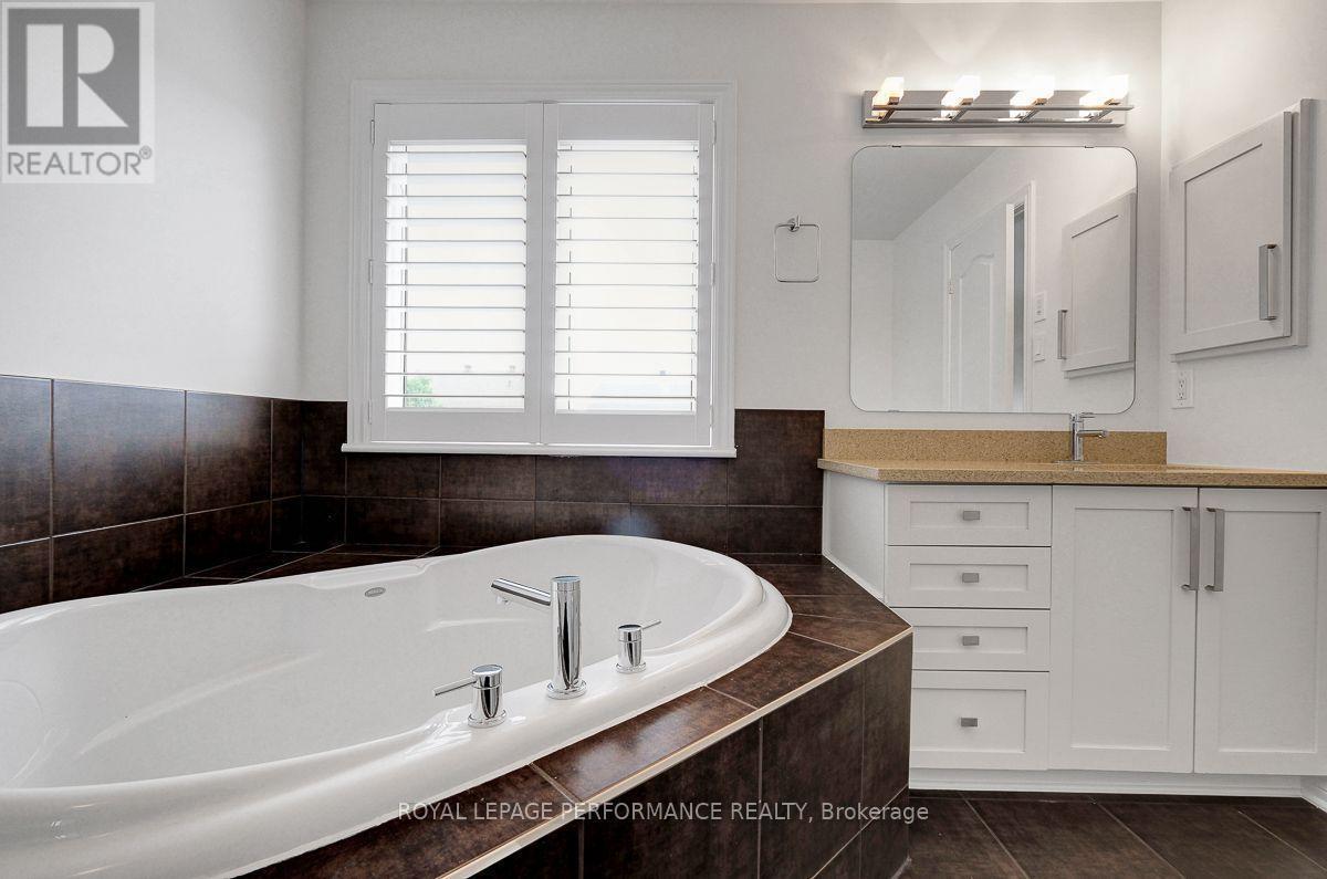 171 Trail Side Circle, Ottawa, ON - Indoor Photo Showing Bathroom