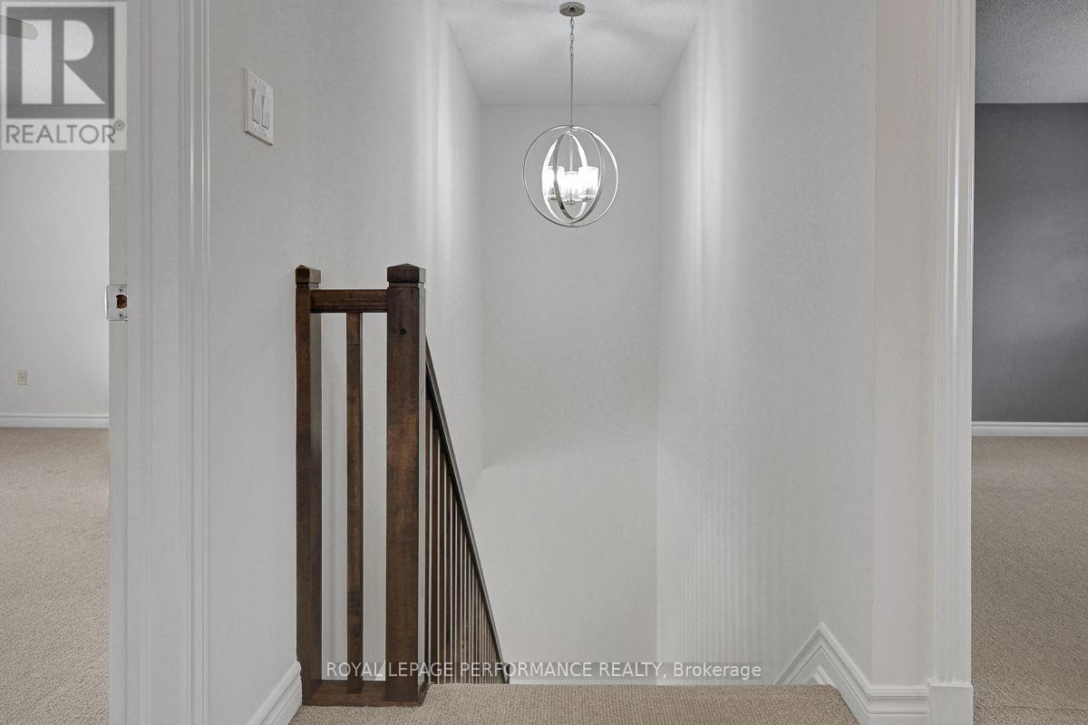 171 Trail Side Circle, Ottawa, ON - Indoor Photo Showing Other Room