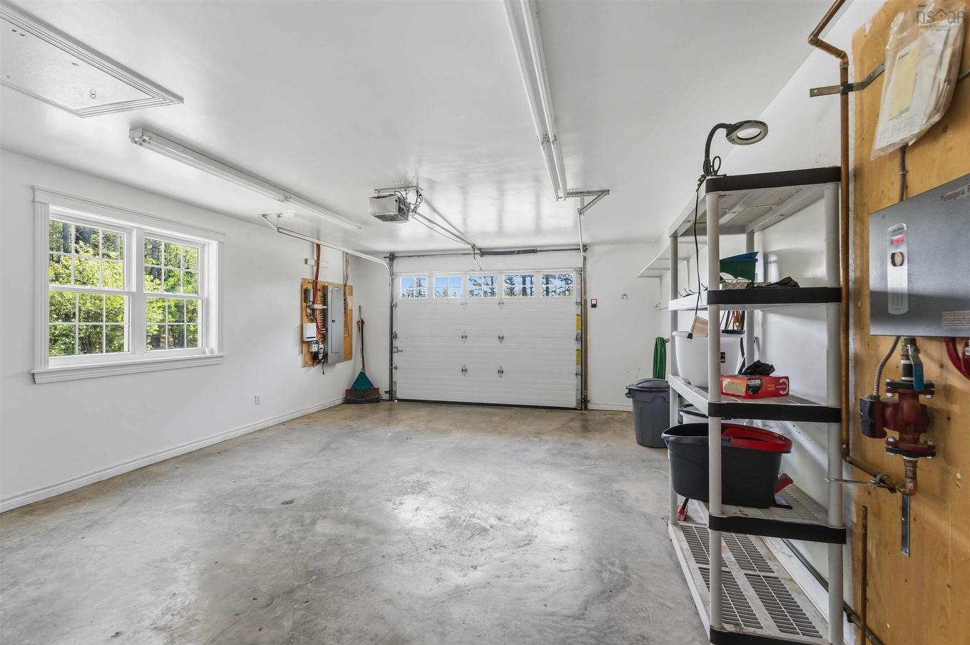 62 Shreve Street, Digby, NS - Indoor Photo Showing Garage